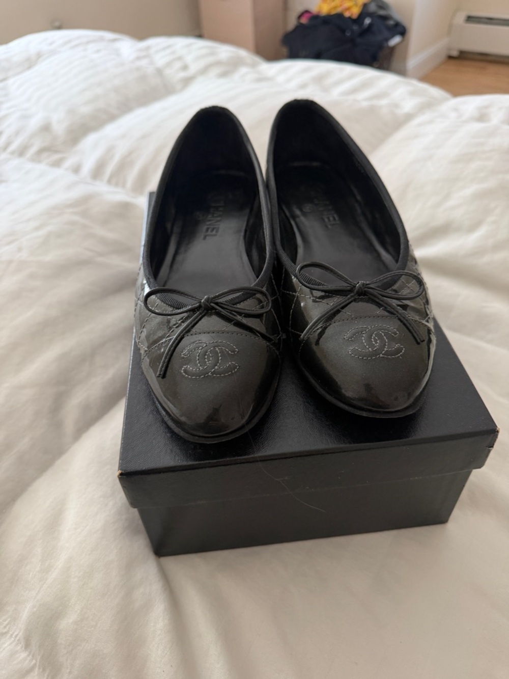 CHANEL Black Patent Quilted Ballet Flats size 40